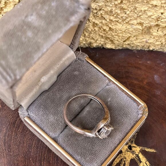 Vintage Cocktail Ring with Cubic Zirconia size 7 3/4 in sterling silver - Picture 4 of 10